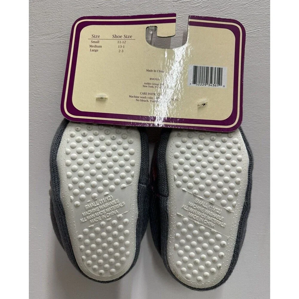 Bare Hugs Girl size small 11-12 slip on Gray and pink textile slippers